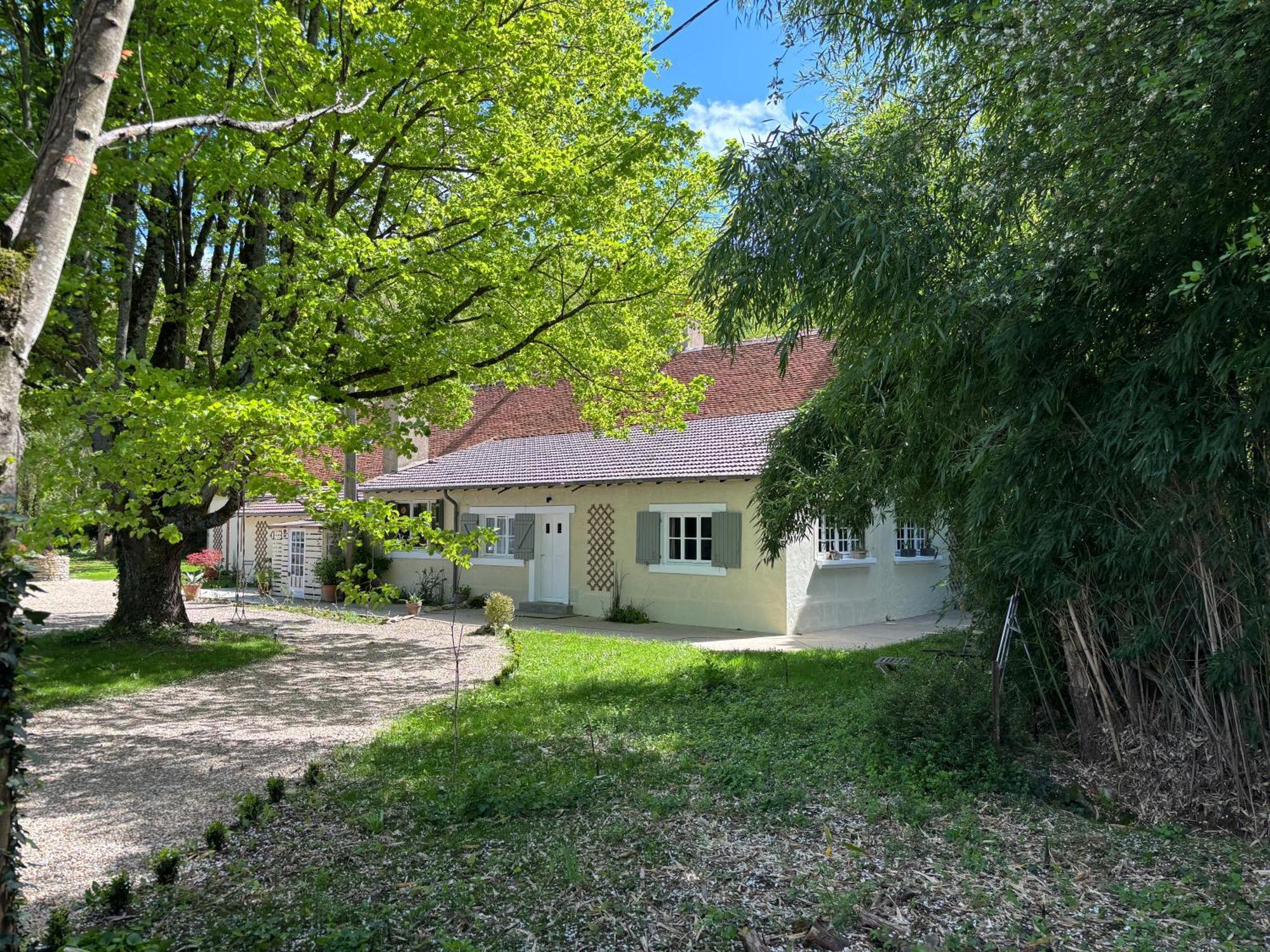 La Haute Tremiere Charenton-du-Cher Luaran gambar